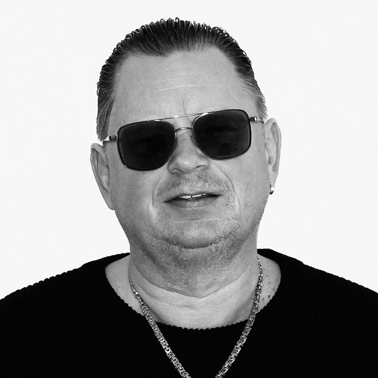 Författaren Danny Cooltmoore